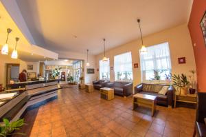 Posezení v ubytování Wellness Hotel Hukvaldy POLOPENZE A WELLNESS V CENĚ