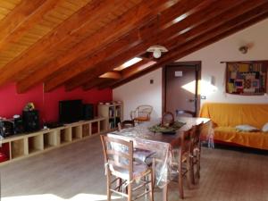 Μια τηλεόραση ή/και κέντρο ψυχαγωγίας στο Casa Jolie