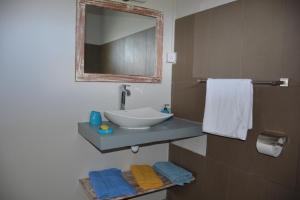 Bilik mandi di Tigraviers Bed & Breakfast