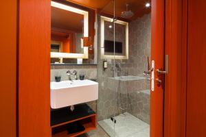 Koupelna v ubytování Hotel Le Colombier Suites
