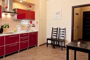 Una cocina o zona de cocina en Cozy and Comfortable Apartment in the Centre