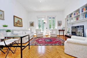 Posedenie v ubytovaní JOIVY Fabulous Family Apt for 4 with Terrace next to Park
