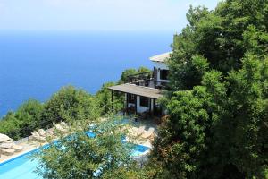 Photo de la galerie de l'établissement Hotel Aglaida Apartments, à Tsagkarada