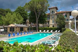 Bazén v ubytování Hotel Lidò nebo v jeho okolí
