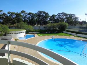 Swimmingpoolen hos eller tæt på T2 50m da Praia