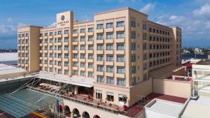 een luchtfoto van het Sheraton Philadelphia Hotel bij Galería Plaza Veracruz in Veracruz