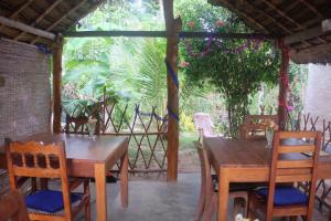Afbeelding uit fotogalerij van Sansala Guesthouse & Restaurant in Tangalle