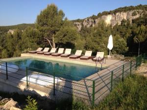 The swimming pool at or close to Hotel Mas de la Serra