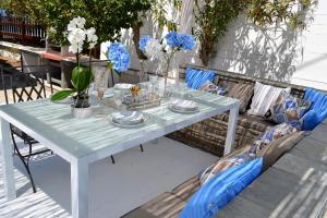 Balkón nebo terasa v ubytování Byblos Mare-The Exclusive Beach Front Villa