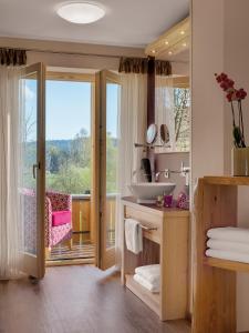 Koupelna v ubytování Hotel der Bäume