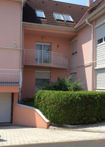 Budova, v ktorej sa apartmán nachádza
