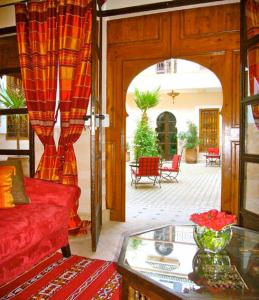 Ein Sitzbereich in der Unterkunft Riad Rabahsadia