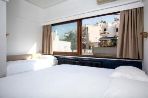 Кровать или кровати в номере Exclusive apt with panoramic views! - ST8