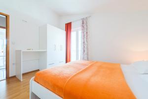 Letto o letti in una camera di Apartments Nikolina