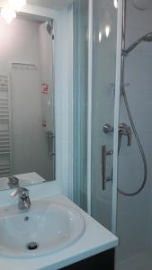 Ванна кімната в Vacanceole - Résidence Andromede