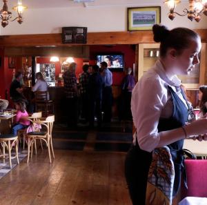Hosté ubytování The Seaview Tavern + 28 fotografií
