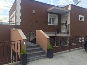 Budova, v ktorej sa apartmán nachádza
