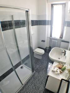 Łazienka w obiekcie Chianciano Lettings