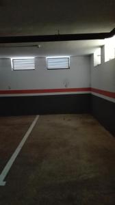 Tennis and/or squash facilities at rosa sensat or nearby