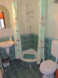 Koupelna v ubytování Villa Budvanka Guesthouse