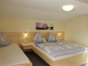 Cama o camas de una habitación en Haus Rohregger