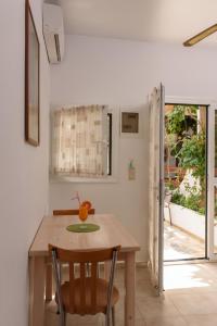 Foto da galeria de Nikos Hotel em Matala