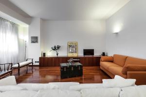 Χώρος καθιστικού στο Milano Darsena Apartment
