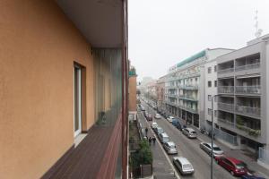 The surrounding neighborhood or a neighborhood close to az apartmanhoteleket