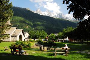 Photo de la galerie de l'établissement Village Vacances La Forêt des Tines, à Chamonix-Mont-Blanc