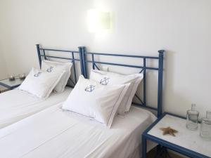 Katil atau katil-katil dalam bilik di Apolonio Pefki Evia