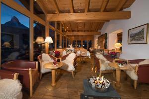 Foto da galeria de Hotel Dufour Chalet - Adults only em Zermatt