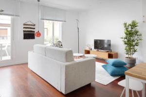 TV a/nebo společenská místnost v ubytování Basque Terrace by FeelFree Rentals
