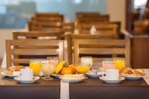 Comida no hotel ou em algum lugar perto