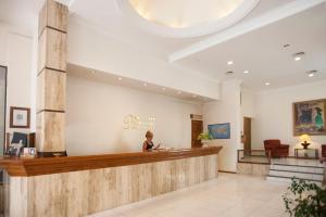 O saguão ou recepção de Hotel Princess