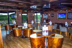 Gallery image of The Commercial Hotel in Wishaw