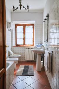 Koupelna v ubytování Agriturismo Villa Mazzi + 37 fotografií