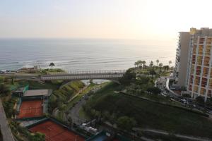 A bird's-eye view of Terrazas Apartments Miraflores