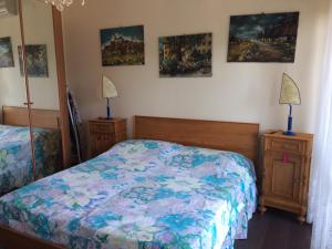A bed or beds in a room at Bruseschi