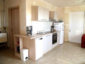 Φωτογραφία από το άλμπουμ του Apartments Rab-Strandnähe-Meerblick σε Barbat na Rabu +36 φωτογραφίες