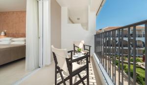 Balkón nebo terasa v ubytování Bitzaro Grande Hotel & Suites