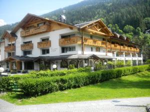 Galeriebild der Unterkunft Hotel Europeo Alpine Charme & Wellness in Pinzolo