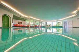 Bazén v ubytování allgäu resort nebo v jeho okolí