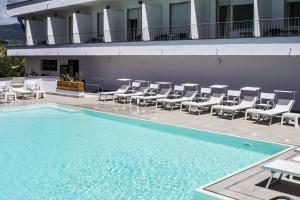 Bazén v ubytování Hotel Baia nebo v jeho okolí