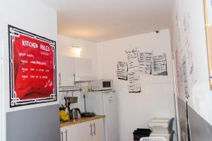Kuchyň nebo kuchyňský kout v ubytování Hostel Franz Kafka