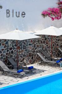 La alberca dentro o cerca de Terra Blue Santorini
