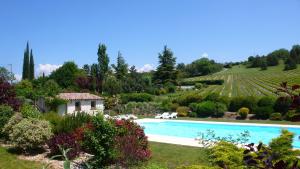 Gallery image of Gites Les Cerisiers 1 in Blacons +41 photos