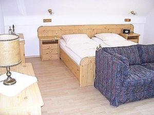 Ένα ή περισσότερα κρεβάτια σε δωμάτιο στο Landhotel Niederthäler Hof