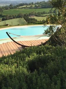 Bazén v ubytování Bagno Santo Residence nebo v jeho okolí