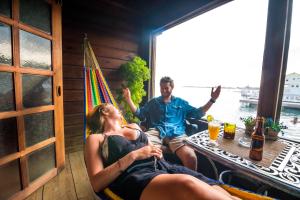 Hosté ubytování Utila Lodge