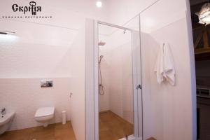 Koupelna v ubytování Hotel Skrinya